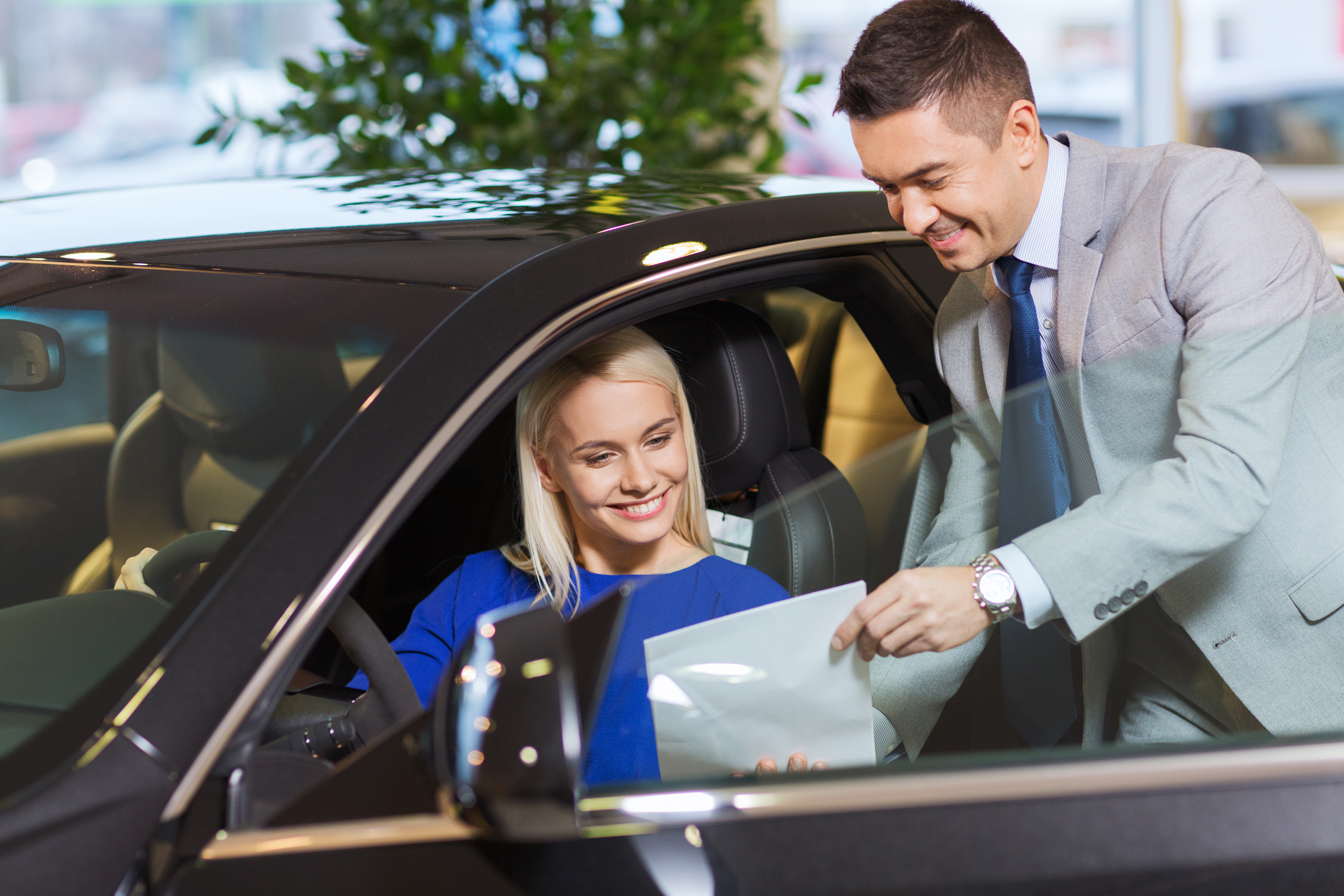 Komu se vyplatí vlastní auto - Půjčení auta z půjčovny
