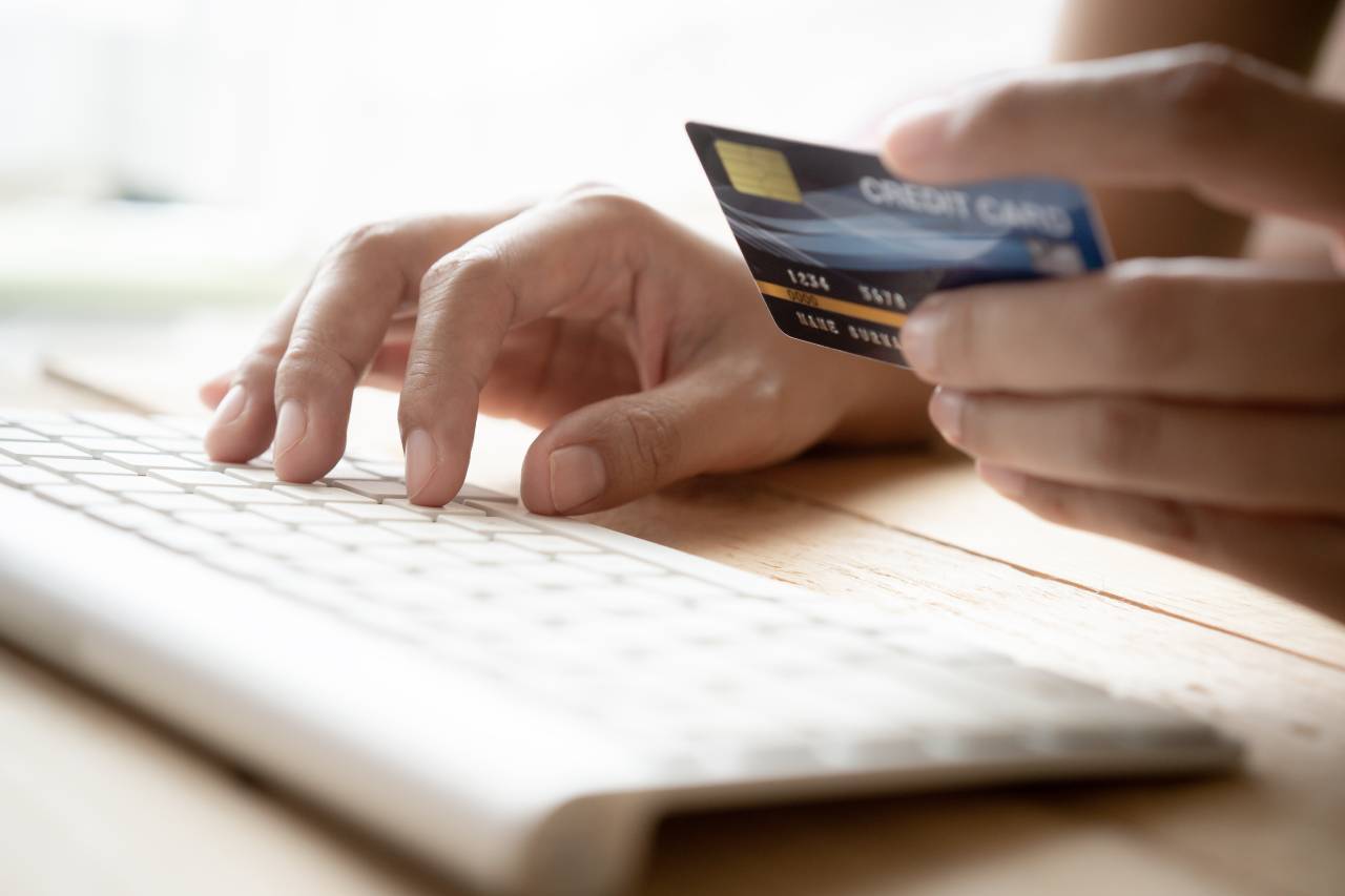 PayPal pro začátečníky - Klávesnice, ruka, platební karta: nastavování systému