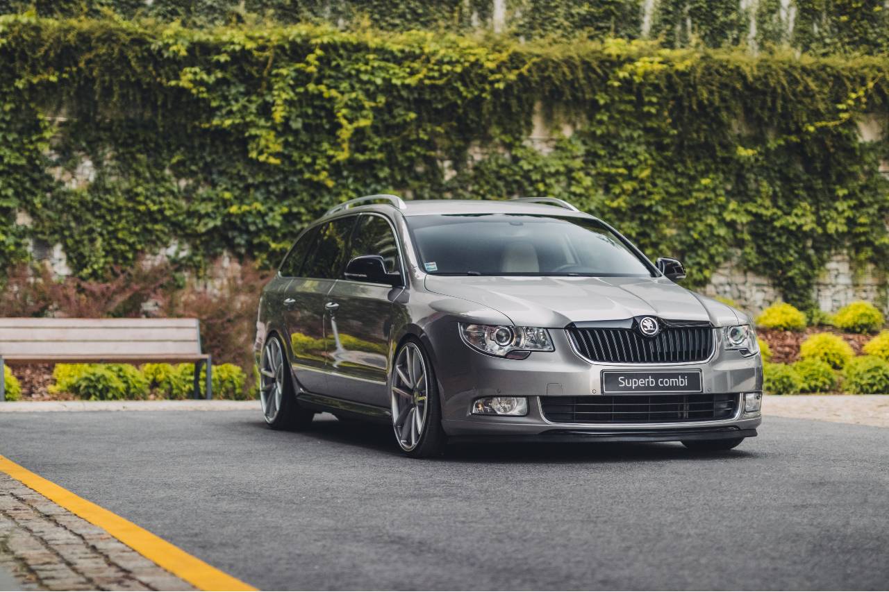 Škoda superb