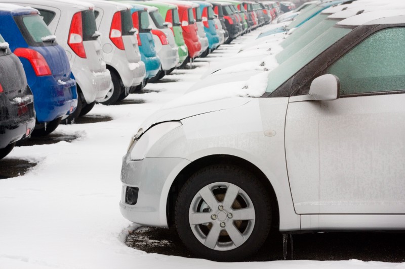 Jak vybrat auto - Autobazar pod sněhem