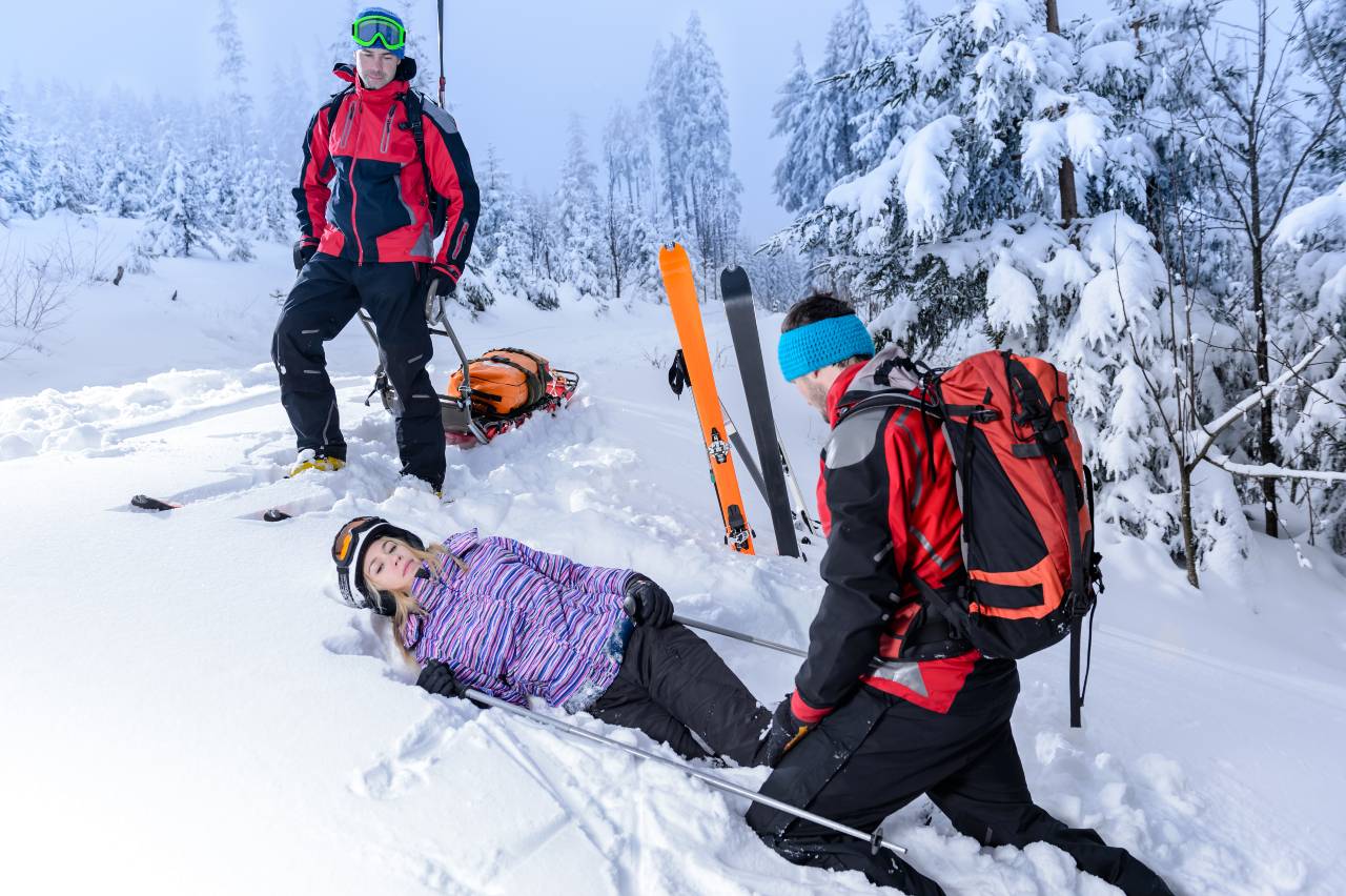 Vliv alkoholu na vylácení pojistného - Záchranná akce na lyžařské sjezdovce